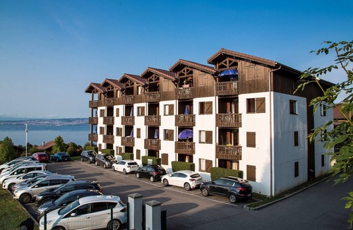 Evian-les-Bains Ski Chalet | Evasion Détente | Chalet en Bord de Lac + Piscine