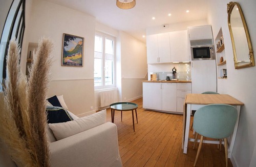 Downtown Angers Apartment | Exceptional apartment for 2 to 4 guests – in the heart of the city center