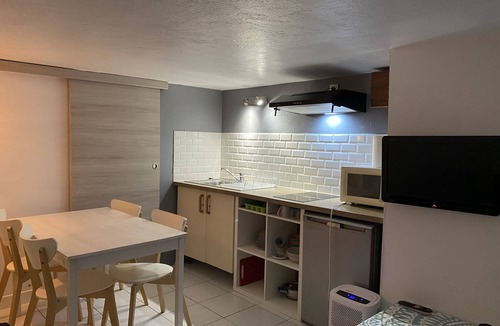 Cogolin Apartment | f1 font mourier cogolin