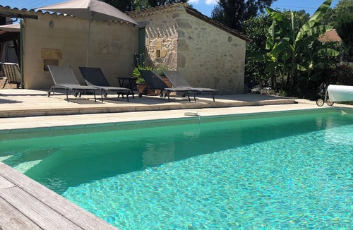 Saint-Martin-de-Gurson Villa | Fabulous 4⭐️character property with fishing lake, private pool Dordogne
