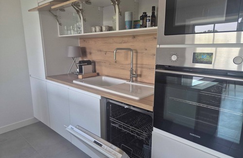 Le Rayol Apartment | Family apartment with terrace near the sea