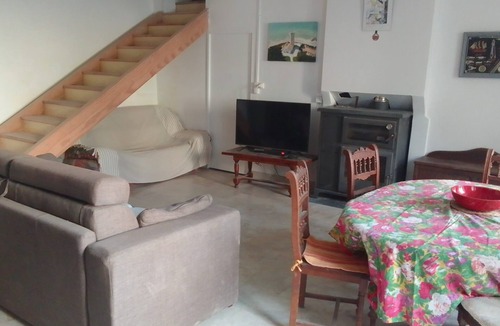 Arvert Bed & Breakfast | Family home 6-8 pers with shaded terrace 10 min from beaches.