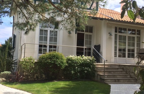 Saint-Palais-sur-Mer Villa | Family house 'Chanteraine'