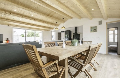 La Flotte Villa | Family house with heated pool and terrace in La Flotte