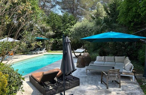 Valbonne Villa | Family or friends villa, pool, A/C, sleeps 8, Valbonne.
