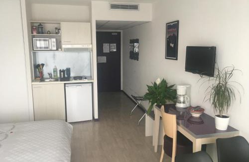 Lourdes Apartment | Family Saint Vincent 4 pers gare lourdes wifi