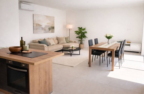 Boulouris-sur-Mer Villa | Family Villa Chêne with swimming pool and beach 10min walk away in a green setting
