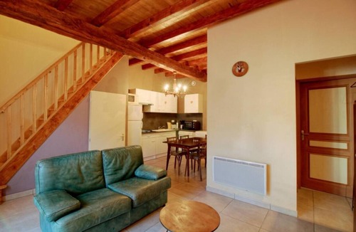 Lau-Balagnas House | Ferme et so de may