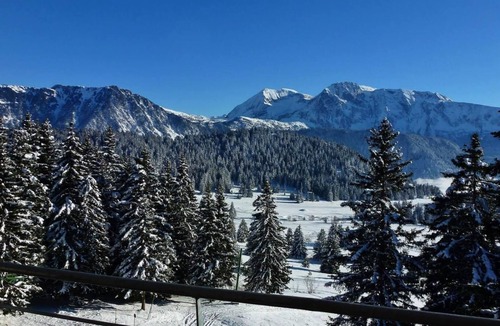 Chamrousse Apartment | Fitness, swimming pool, sauna, balcony, parking, tv, 65m², Chamrousse