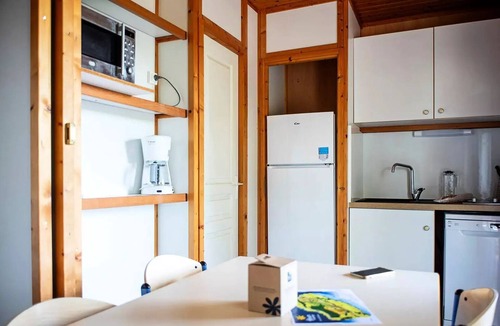 Lissac-sur-Couze Ski Chalet | Flower Camping du Lac du Causse * - Chalet Comfort 26m2 (2 bedrooms) + covered terrace 6m2 6 people