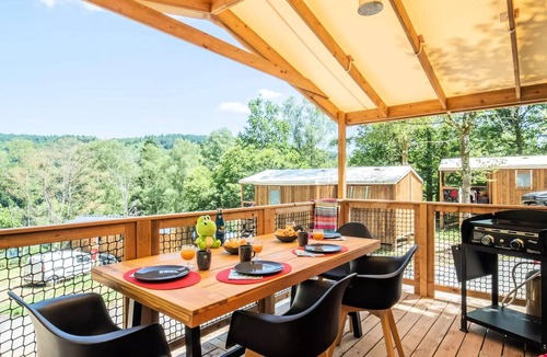 Treignac House | Flower Camping La Plage * - Mobil home Standard 31m2 (3 bedrooms) + TV + integrated terrace covered with 9m2 6 people