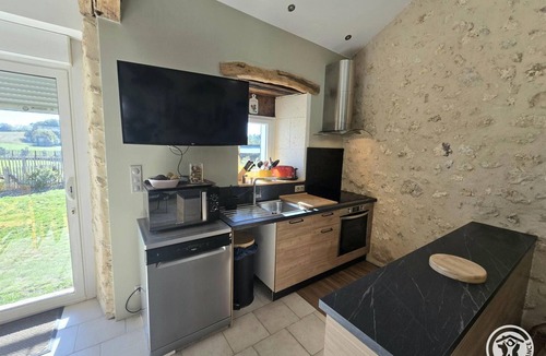 Brantome-en-Perigord Cottage | Cozy house with garden, shared pool, and fireplace in Brantôme