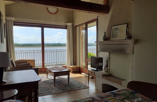 Ingrandes-Le Fresne sur Loire House | Quai Roblan is ideally located on the banks of the Loire, in a peaceful setting!