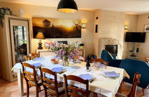 La Chapelle-Saint-Martin-en-Plaine House | Gîte paisible, animaux admis - 8 pers. - FR-1-491-482