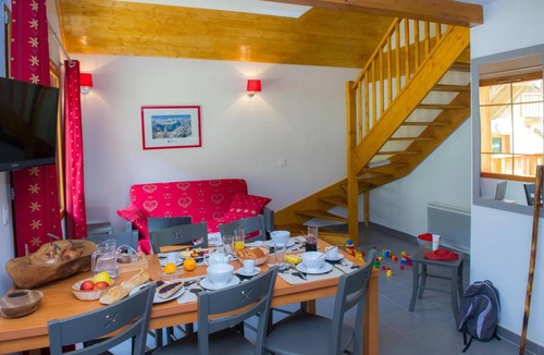 Saint-Colomban-des-Villards Apartment | 40 m² Apartment ∙ 1 bedroom ∙ 5 guests