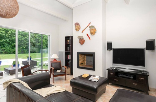L'Aiguillon-sur-Vie House | Le Domaine de Fontenelles by Interhome