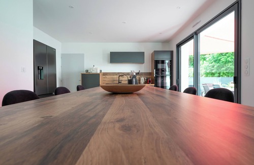 Les Mathes House | Fully Air-Conditioned Villa with Heated Pool in a Residential Neighborhood