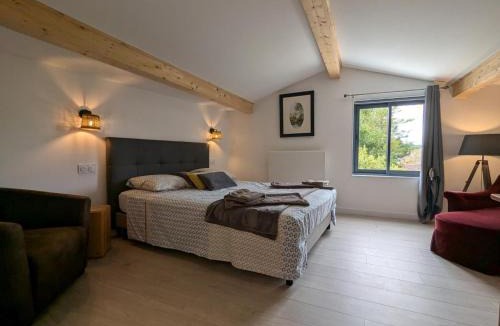 Baignes-Sainte-Radegonde House | Gîte avec piscine chauffée, jardin clos et WiFi à Baignes - FR-1-653-264