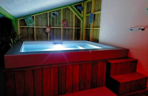 Brach House | Gîte avec bain à remous privé entre Bordeaux et Lacanau océan