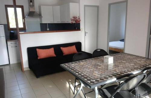 Devillac Other | Gîte confortable avec terrasse et accès handicapé - API-1-52-592