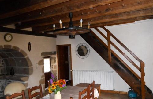 Saint-Martin-la-Meanne Apartment | Gîte de France Peuch del pic 2 épis - Gîte de France 5 personnes MAE-9854