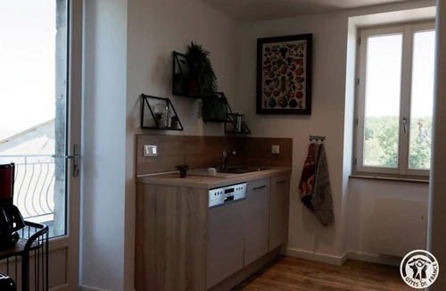 Queyssac-les-Vignes Villa | Gîte de France (sleeps 10)