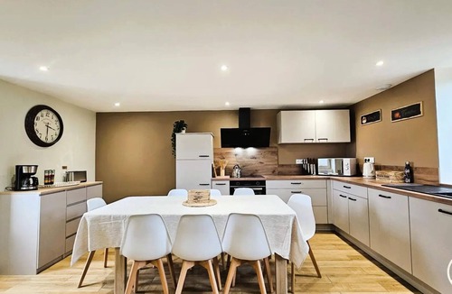 Marcillac-la-Croze Villa | Gîte de France (sleeps 6)