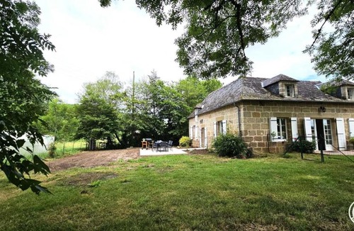 Saint-Pantaleon-de-Larche Apartment | Gîte de France Aux bords de la vézère - 8 3 épis - Gîte de France 8 personnes MAE-2753