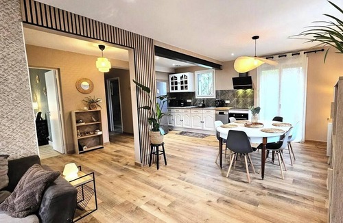 Ussac Villa | Gîte de France for 2 people