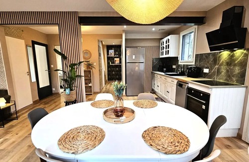 Ussac Villa | Gîte de France for 2 people