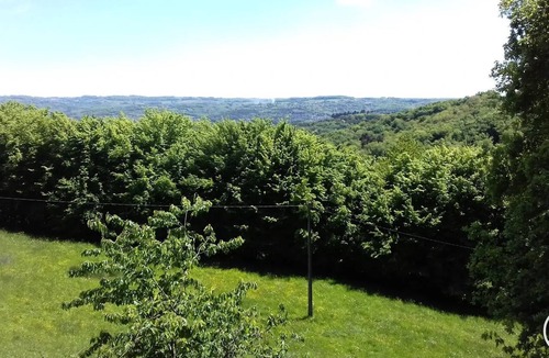 Cublac Villa | Gîte de France (sleeps 4)