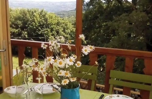 Cublac Villa | Gîte de France (sleeps 4)
