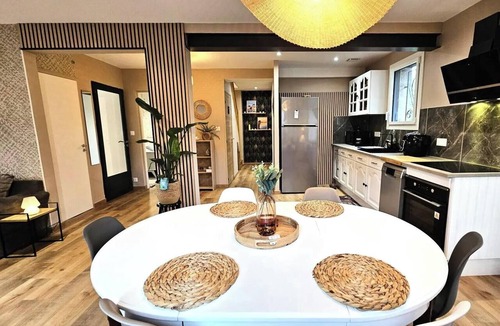 Ussac Villa | Gîte de France (sleeps 4)