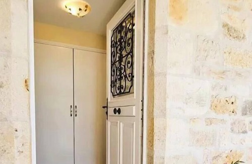Turenne Villa | Gîte de France (sleeps 6)