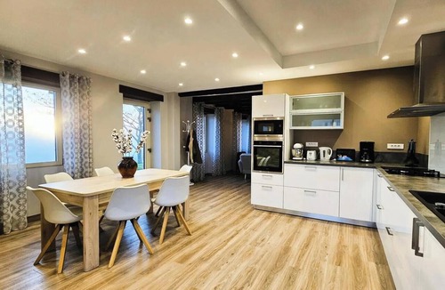 Vegennes Villa | Gîte de France (sleeps 6)