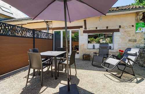 Paulin House | Gîte "Le Four à Pain" – Charming Studio with Private Terrace in Périgord Noir