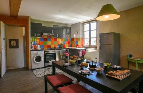 Les Avenieres House | Gîte Les Tulipes, En Isère