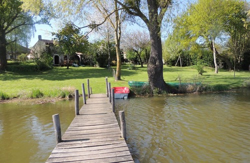 Sigournais House | Gîte Sabotier direct access Lake Rochereau near Puy du Fou