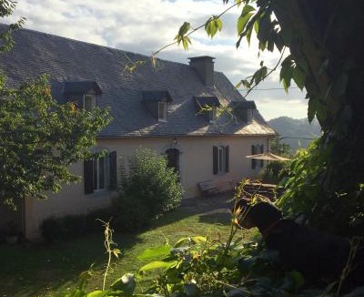 Ossun-ez-Angles House | Gather in the Pyrénées - Pool Days & Fire Pit Nights