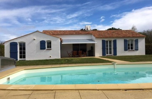 L'Aiguillon-sur-Vie House | Gite Avec Piscine Privative