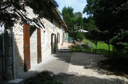 Saint-Vallier House | Gite Charentais Le Coin Arboré