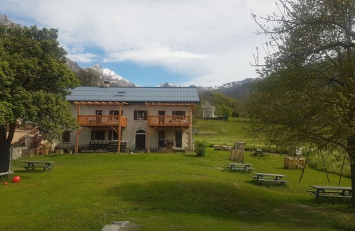 Saint-Michel-de-Maurienne House | Gite au Calme Avec vue sur les Montagnes