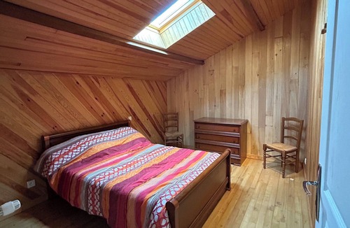 Saint-Vincent-de-Connezac House | Gîte in the heart of the forest