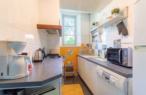Aramits House | Gîte in Historic Home "Etape En Barétous" with Private Terrace, Garden, and Wi-Fi