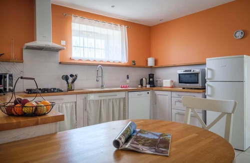 Bellevigne Bed & Breakfast | Gite Les Vignes in Bellevigne, country house for 6 people