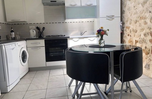 Courgeac House | Gite Magic Couples only one level spacious Gite