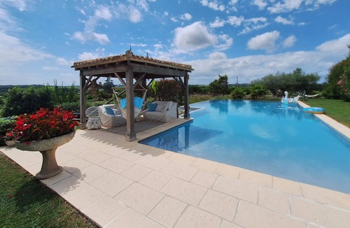 Saint-Quentin-de-Caplong House | Gorgeous home in Saint-Quentin-de-Caplo