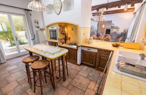 Tourrettes-sur-Loup Villa | Gorgeous Large stone villa, sea views