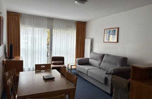 Eaux-Bonnes Apartment | Gourette : Appartement 8 pers, Piscine & Wifi - FR-1-859-1