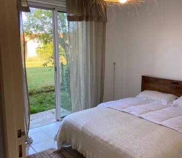 Saint-Paul-les-Dax Apartment | Grand appartement en résidence calme avec piscine